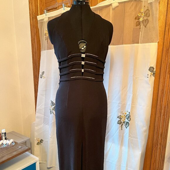 Elegant long black dress - Picture 1 of 7